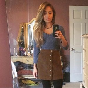4 / $24 American Apparel XS tan curduroy mini button skirt
